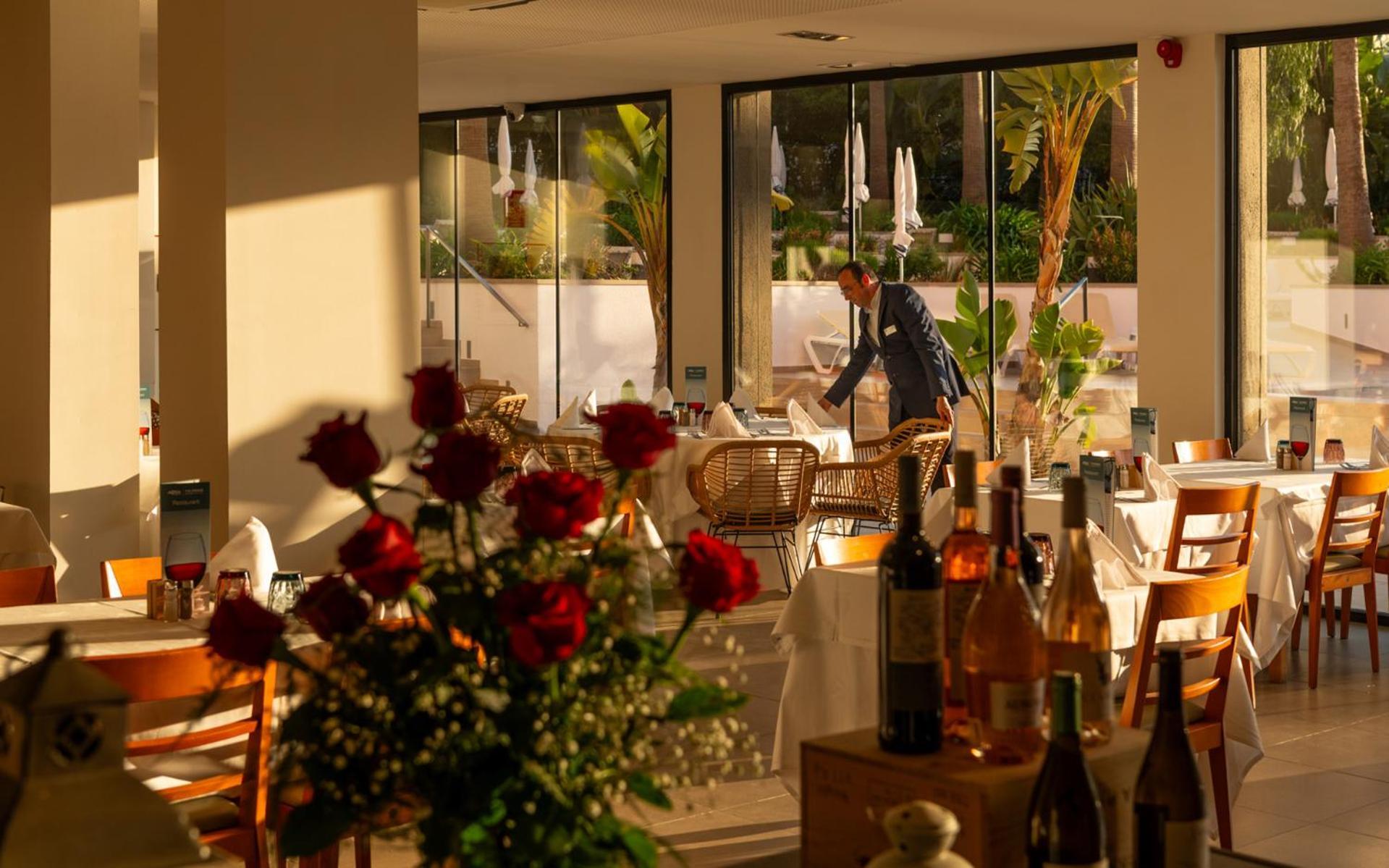 Aqua Hotel The Breeze (Adults Only +18) All Inclusive Санта-Сусанна Экстерьер фото